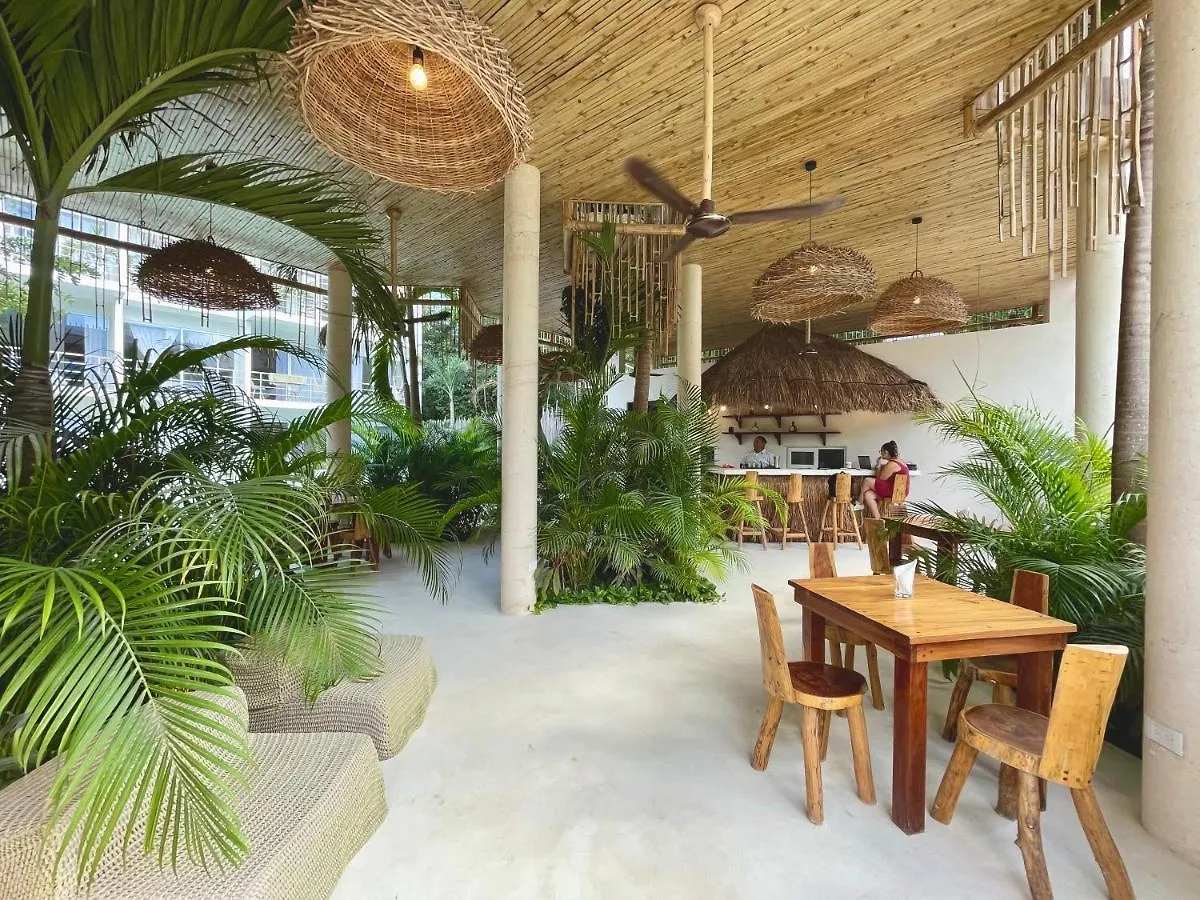 Beautiful Swim-Up Studio With Private Terrace, Pool And Jungle Gym Tulum