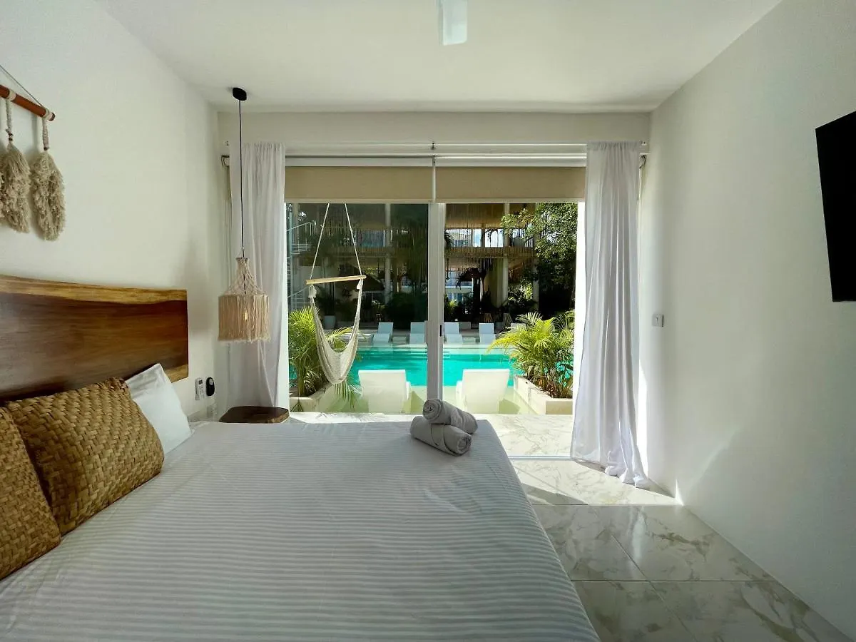 Beautiful Swim-Up Studio With Private Terrace, Pool And Jungle Gym Tulum Apartamento