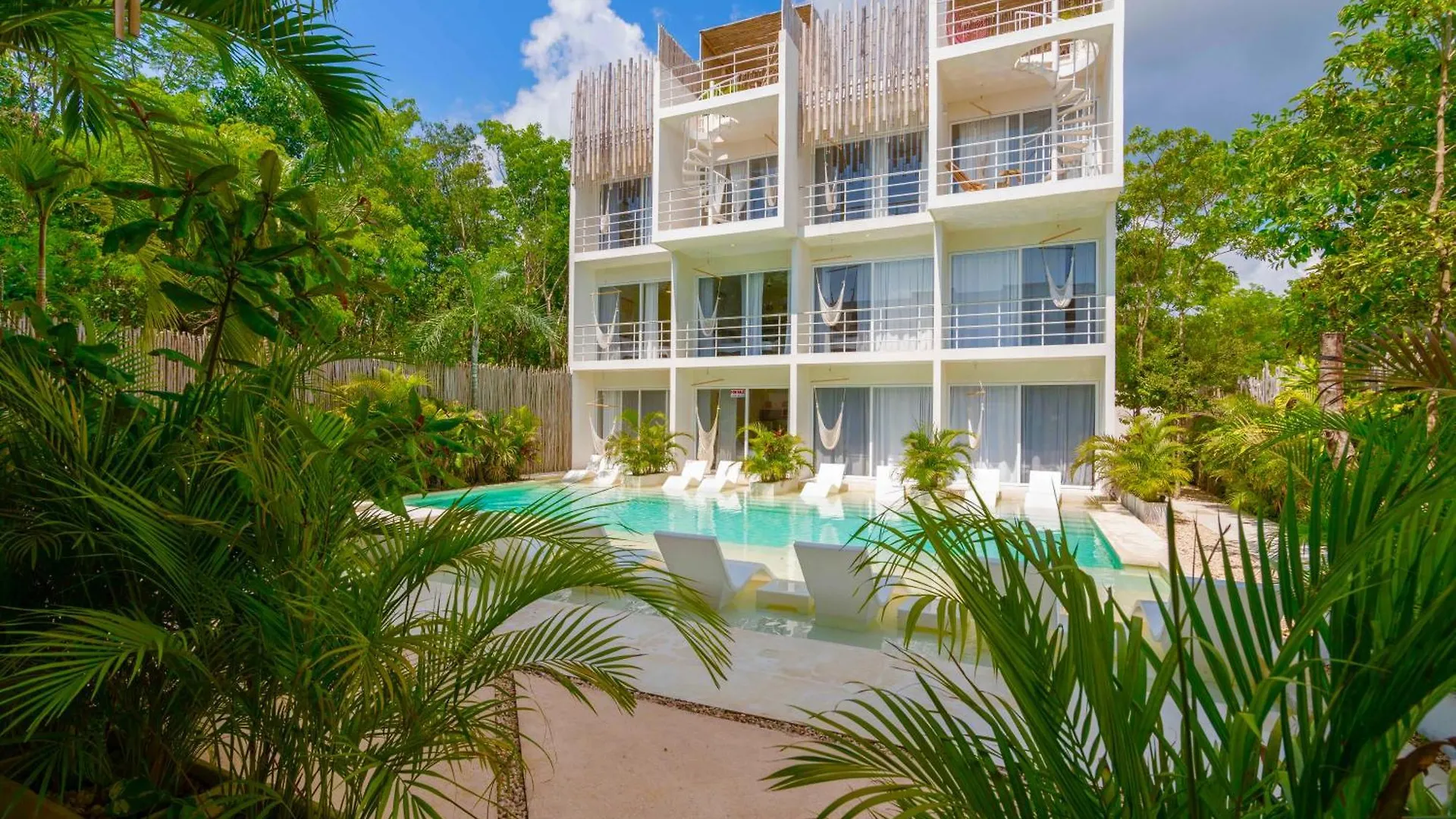 Beautiful Swim-Up Studio With Private Terrace, Pool And Jungle Gym Tulum Apartamento